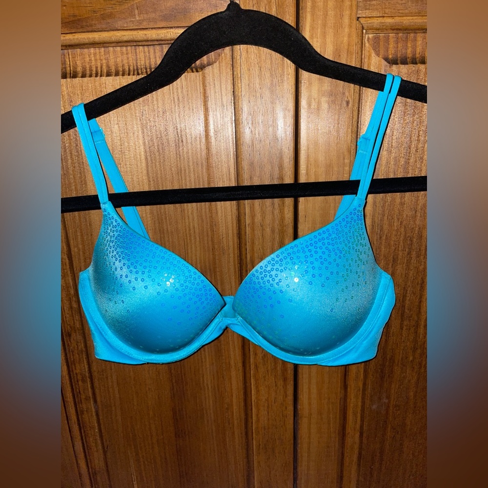 NWT Victoria’s Secret Very Sexy Push-up. Blue sequen